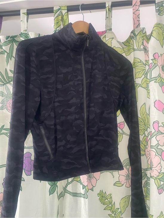 lululemon athletica Jackets & Blazers - LuLulemon lm Camouflage Zip-Up Jacket